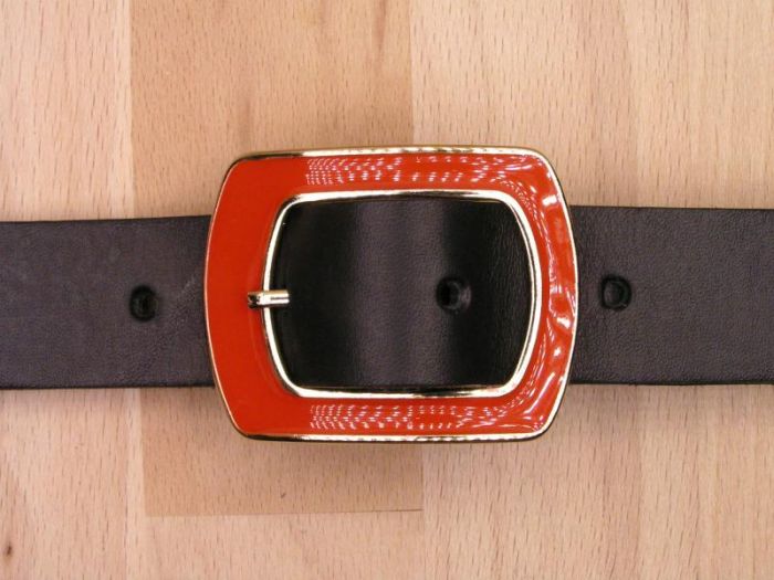 Buckles & Belts - Ledergurtwerkstatt und Gurtschnallen - Lenk, Lyss - Gurtschnalle  Auto 2